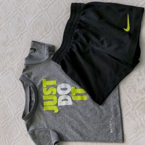 Nike shirt and shorts set (18M)